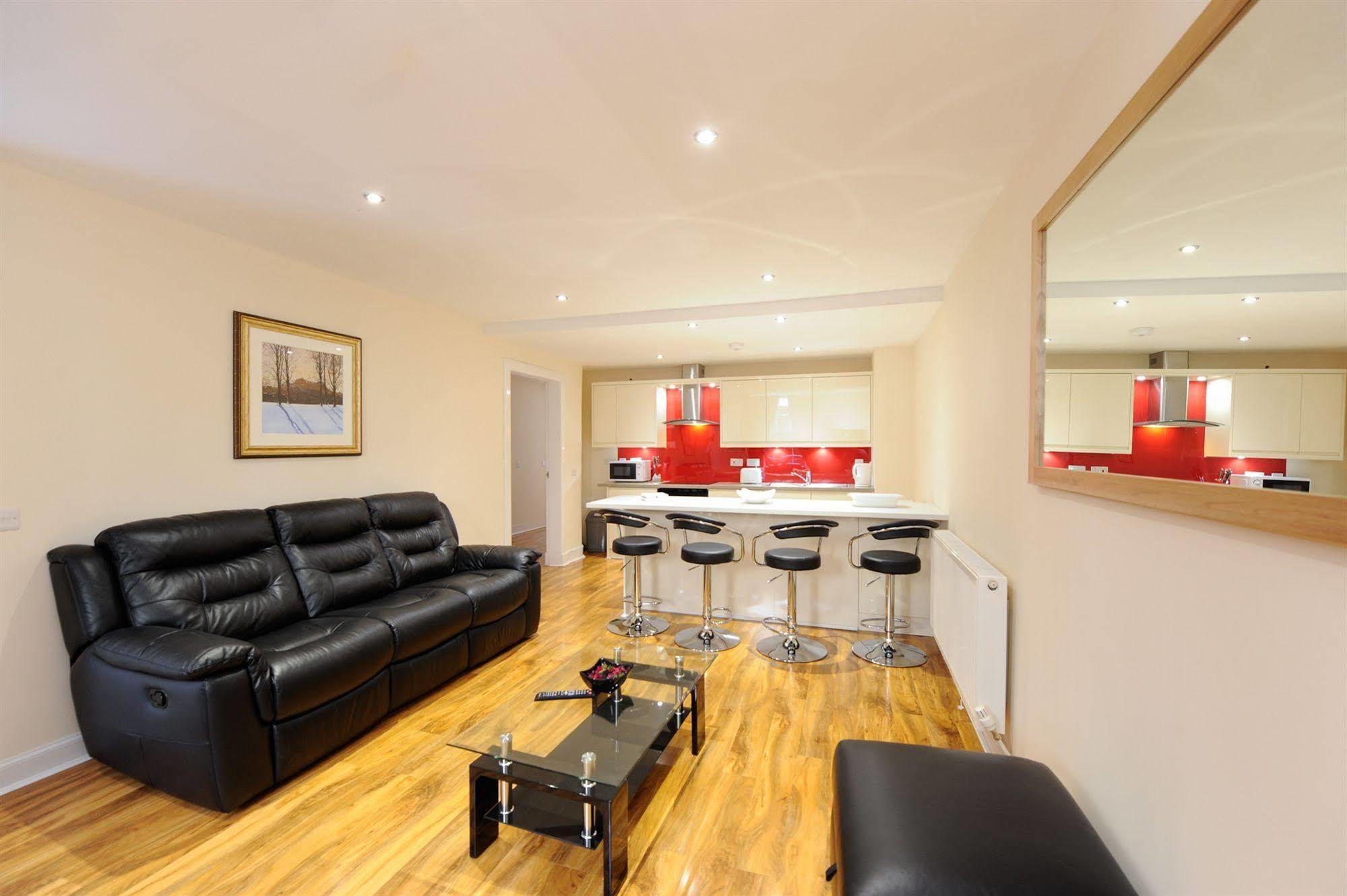 Edinburgh City Suites Экстерьер фото