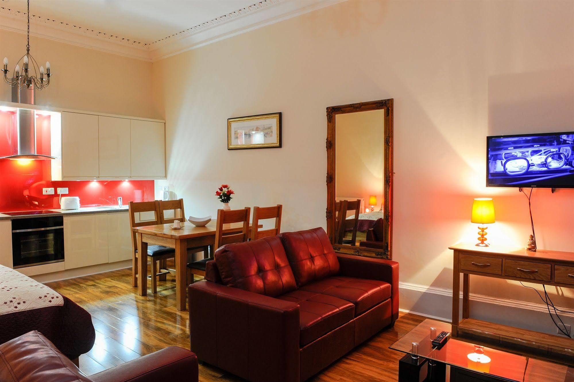 Edinburgh City Suites Экстерьер фото