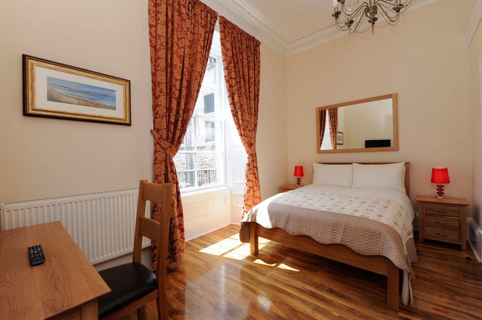 Edinburgh City Suites Экстерьер фото