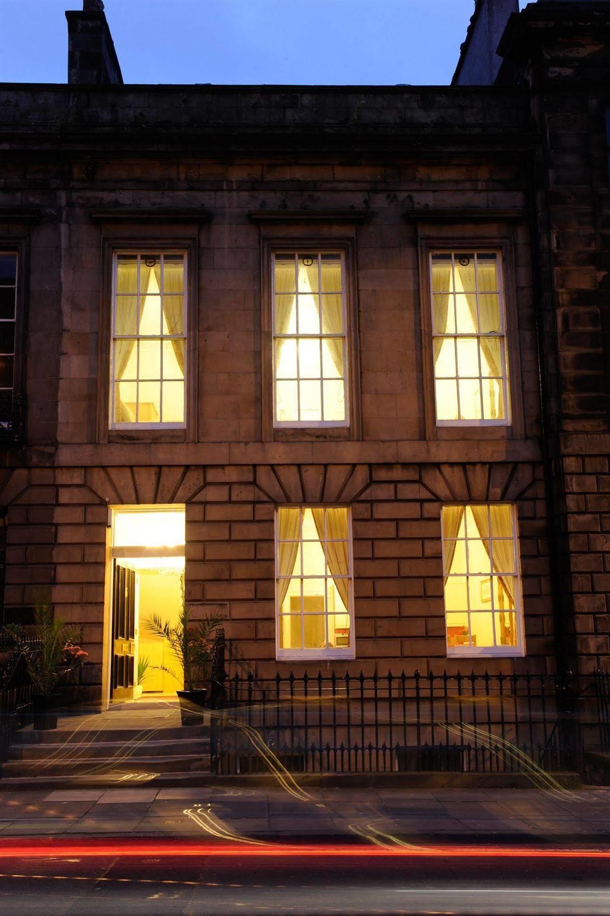 Edinburgh City Suites Экстерьер фото